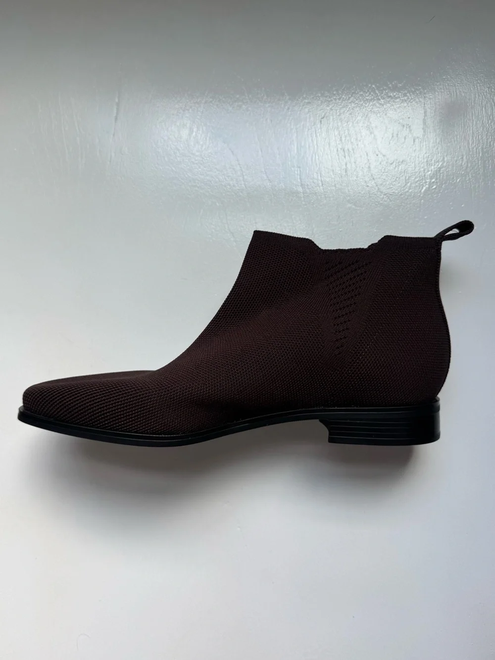 Vivaia Chelsea Boots